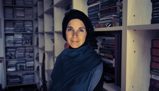 İpekçi: Kim Koyuyor Bu Riyakarlık Putlarını Önümüze?